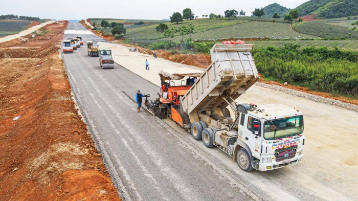 Bộ GTVT thừa nhận tiến độ cao tốc Bắc Nam đang bị chậm