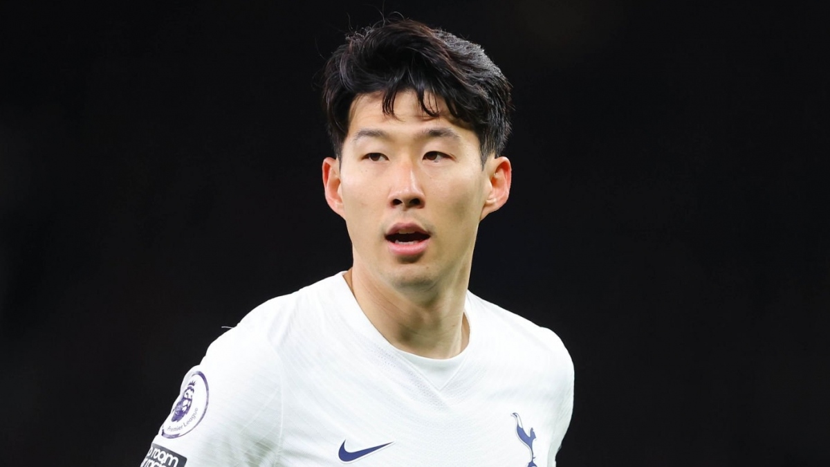 Lịch thi đấu bóng đá hôm nay 19/10: MU đại chiến Tottenham