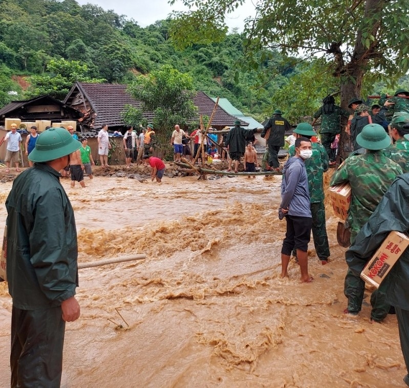 Phương án tái định cư cho dân ở khu vực vết nứt lớn trên núi ở Kỳ Sơn