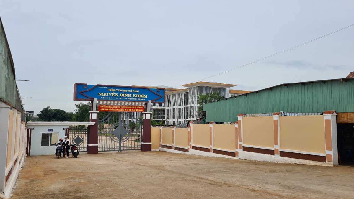 Chuyển hồ sơ vụ đền bù làm dự án Trường THPT Nguyễn Bỉnh Khiêm sang CQĐT