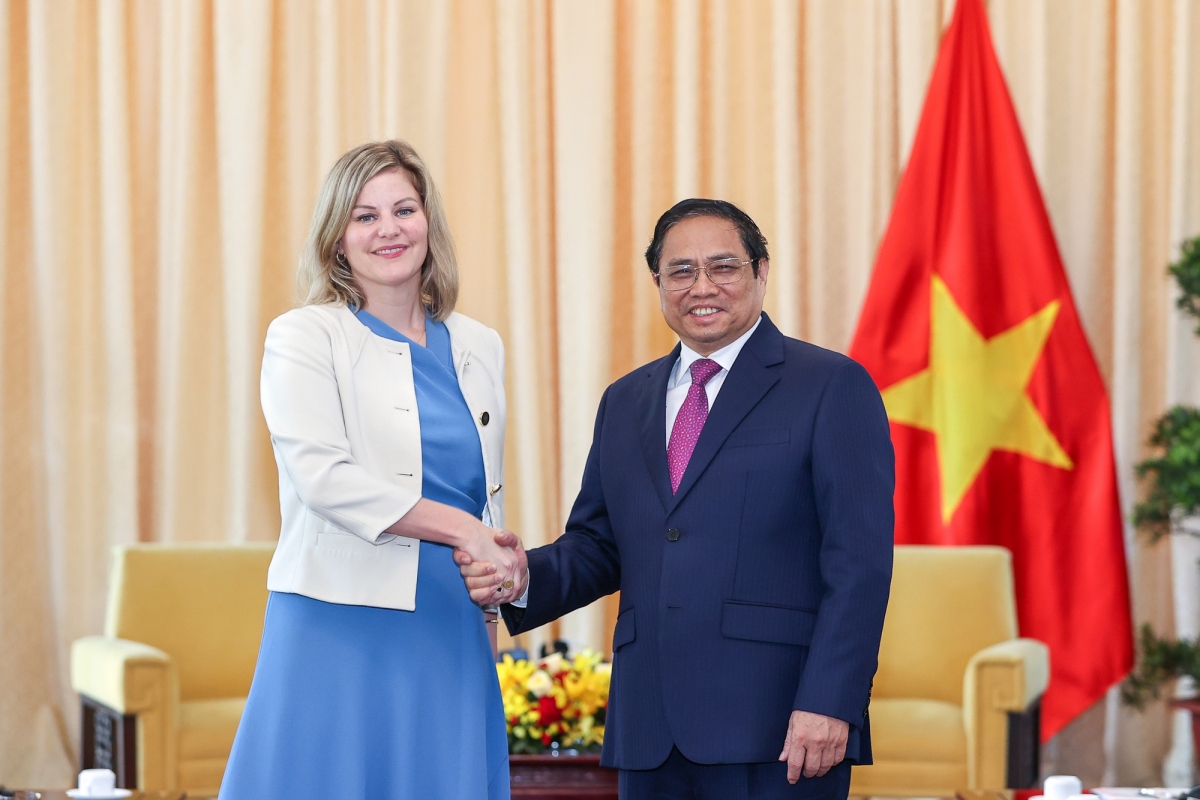Thủ tướng đề nghị Hà Lan hỗ trợ Việt Nam thích ứng với biến đổi khí hậu