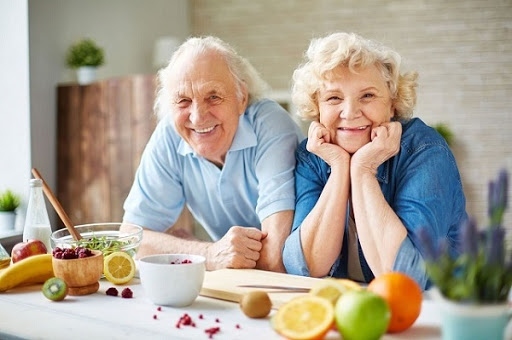 6 biện pháp tăng cường hệ miễn dịch tự nhiên khi cơ thể già đi