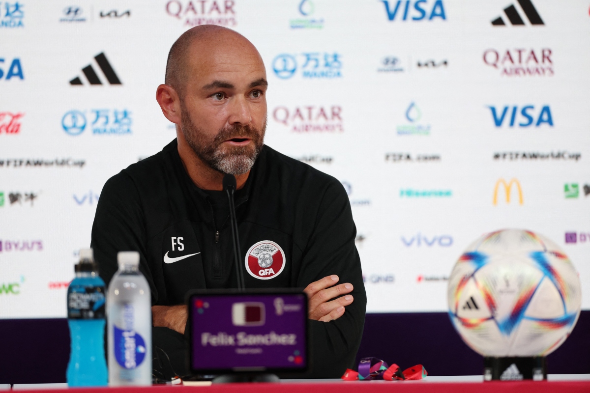 HLV Qatar bức xúc trước tin đồn “mua chuộc” Ecuador ở trận khai mạc World Cup