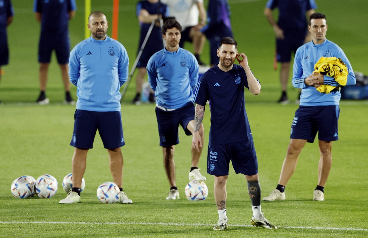 Lịch thi đấu World Cup 2022 hôm nay (26/11): Trận cầu then chốt của Messi
