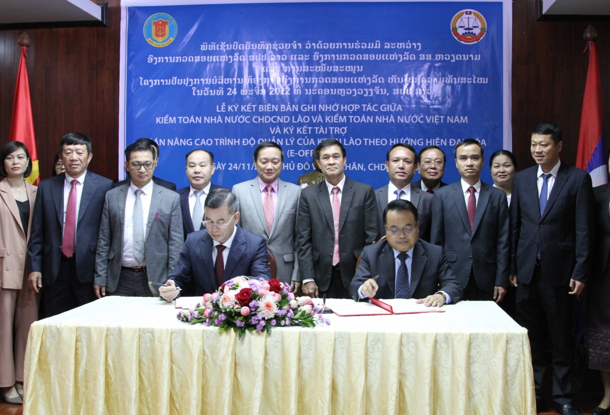 Kiểm toán nhà nước Việt Nam và Lào tăng cường hợp tác