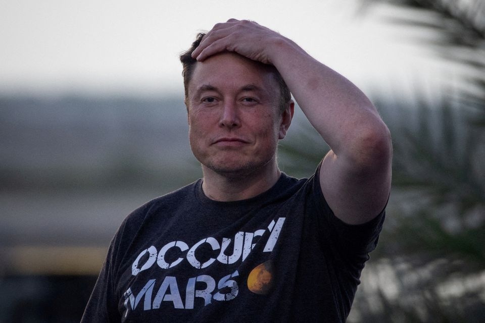 Tài sản của tỷ phú Elon Musk giảm xuống còn 200 tỷ USD sau khi mua Twitter