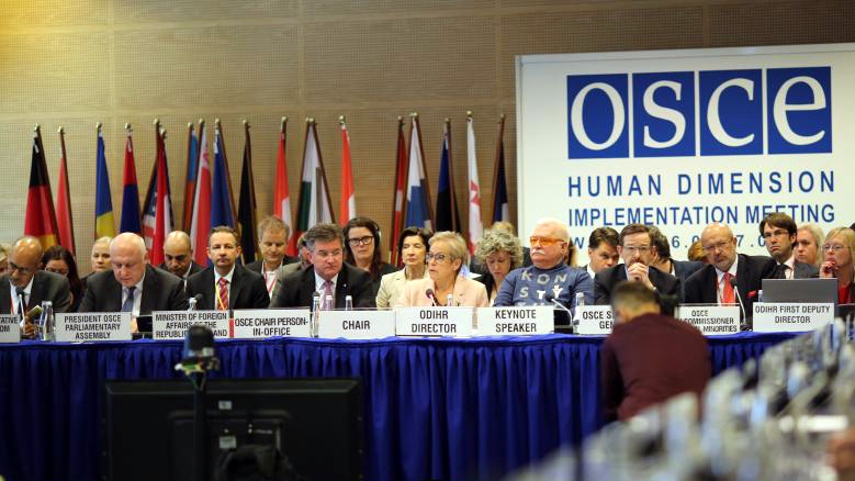 Ba Lan từ chối Ngoại trưởng Nga tham gia cuộc họp của OSCE