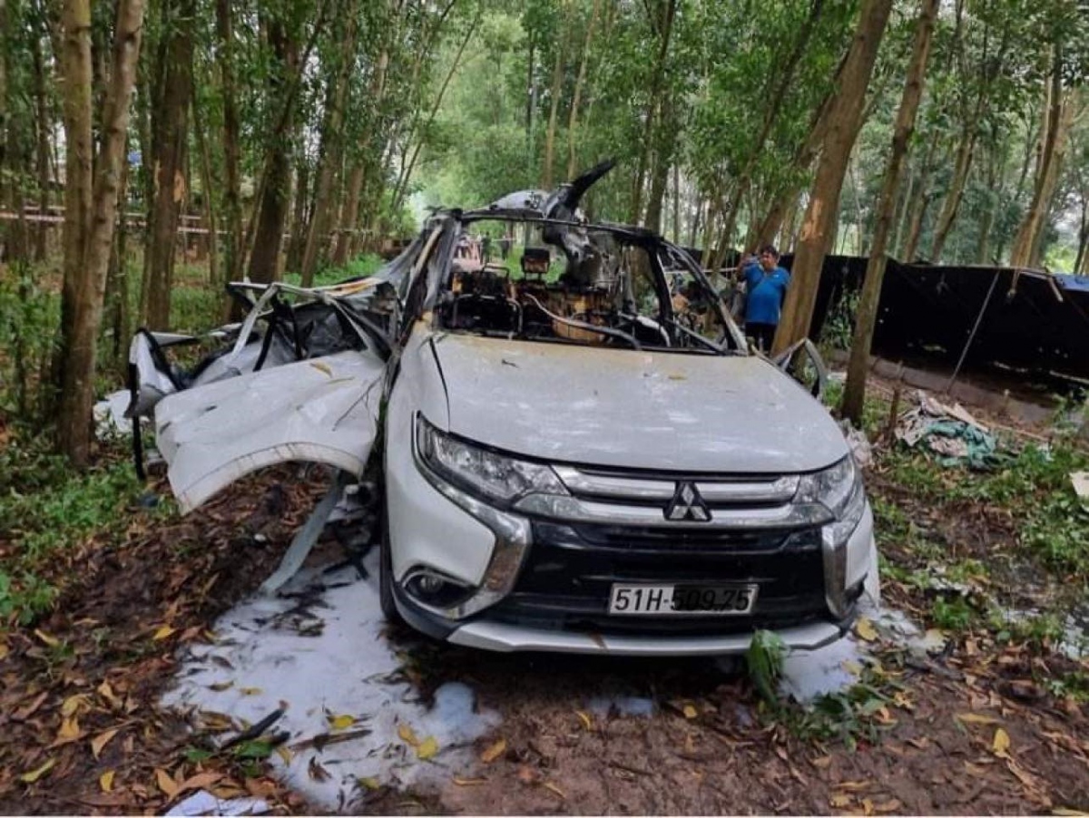 Nóng 24h: Điều tra vụ ô tô phát nổ trong rừng tràm, khiến 1 người tử vong