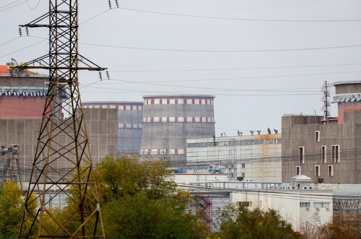Ukraine nhận định Nga sắp rút khỏi nhà máy điện hạt nhân Zaporizhzhia