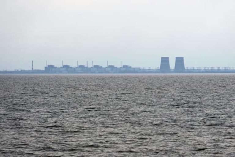 Nga bác bỏ đồn đoán rút khỏi nhà máy điện hạt nhân Zaporizhzhia 
