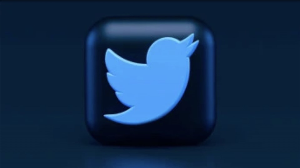 Twitter sa thải 50% nhân viên