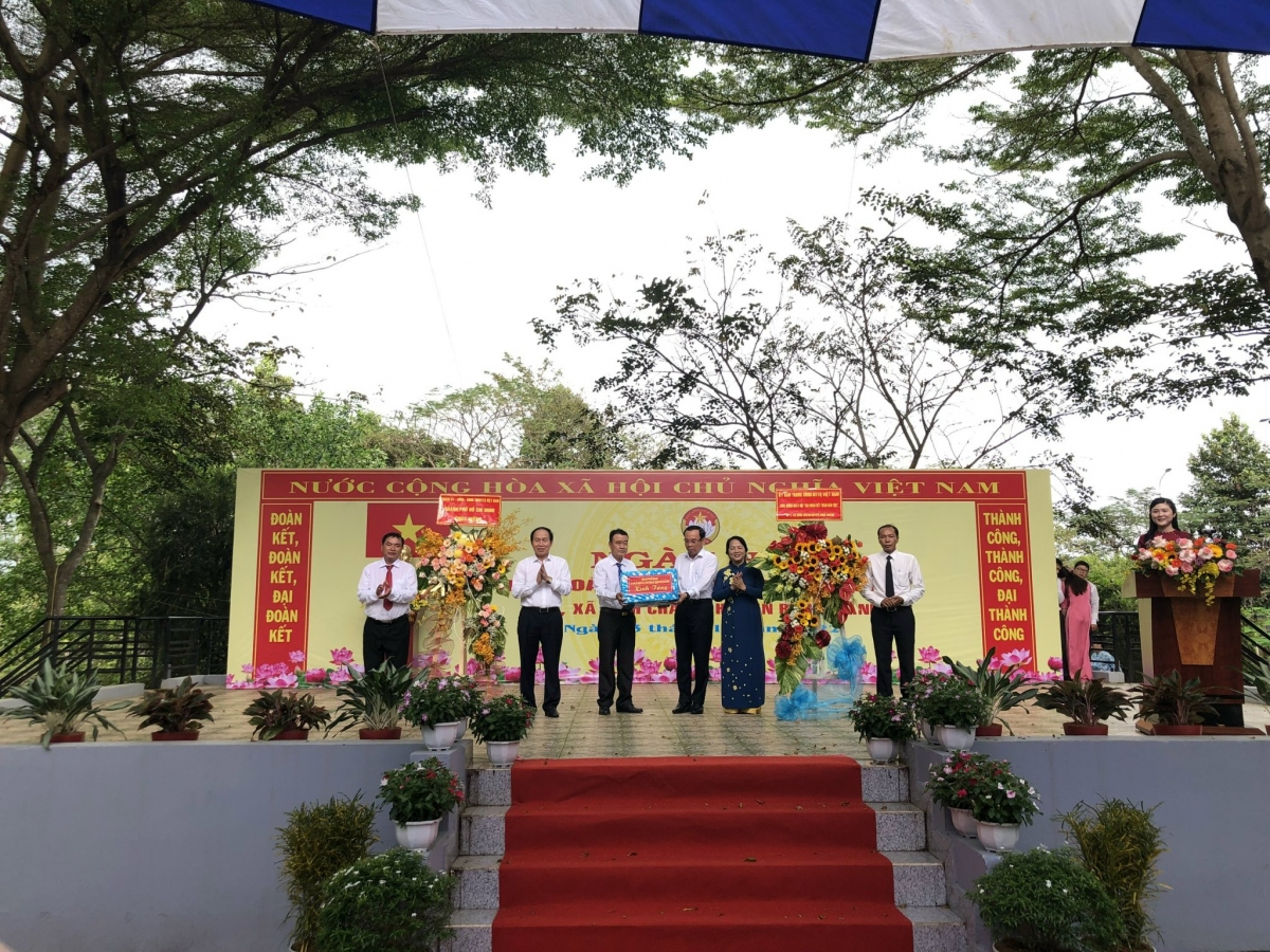 Bí thư Thành ủy TP.HCM Nguyễn Văn Nên dự Ngày hội đại đoàn kết toàn dân tộc