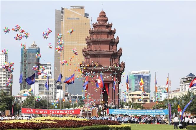 Điện mừng 69 năm Ngày độc lập Vương quốc Campuchia