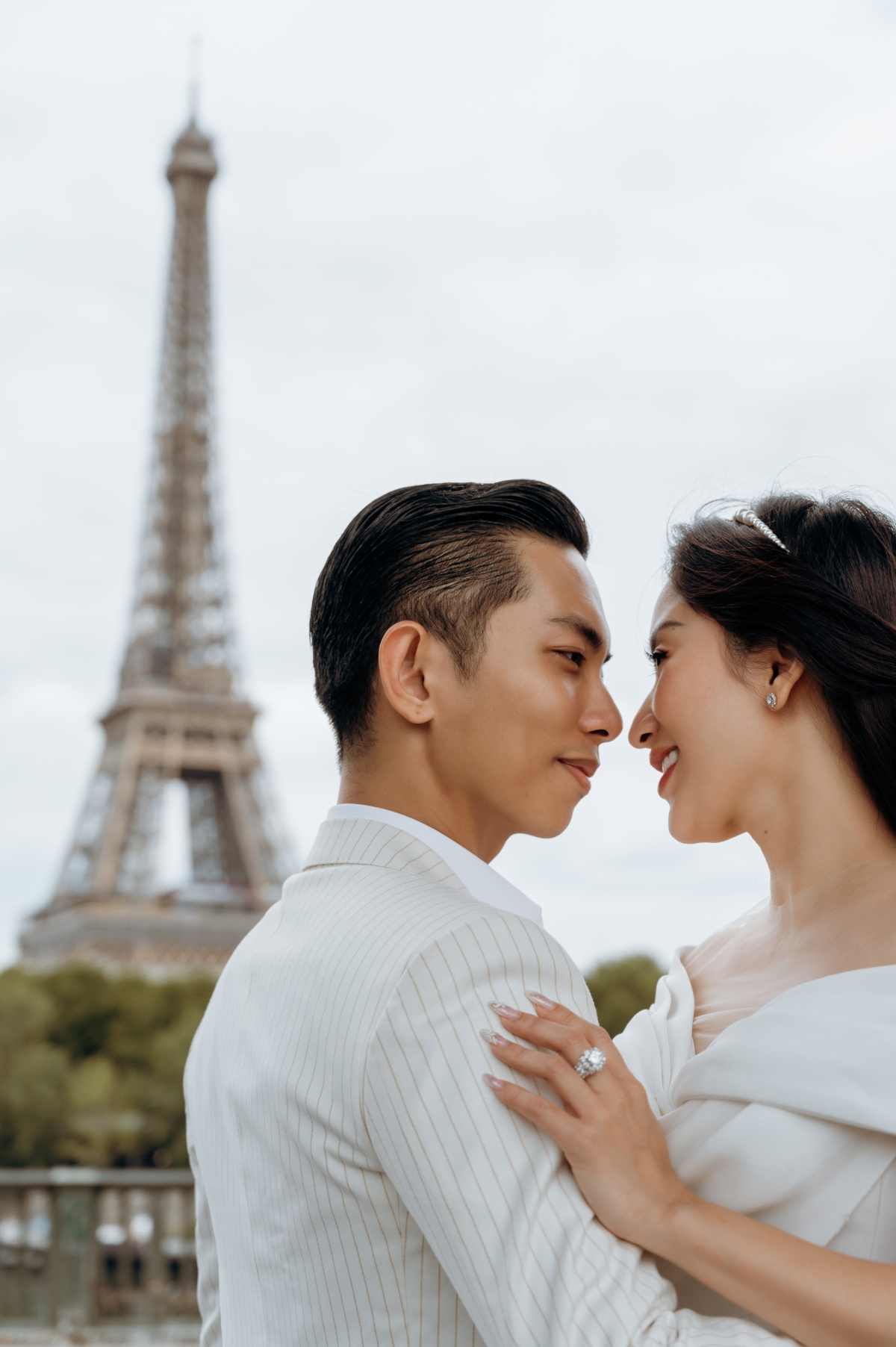 Khánh Thi - Phan Hiển tung bộ ảnh cưới khiêu vũ lãng mạn ở Paris