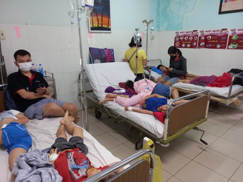 Khánh Hòa khẩn trương làm rõ nguyên nhân 166 học sinh bị ngộ độc phải nhập viện