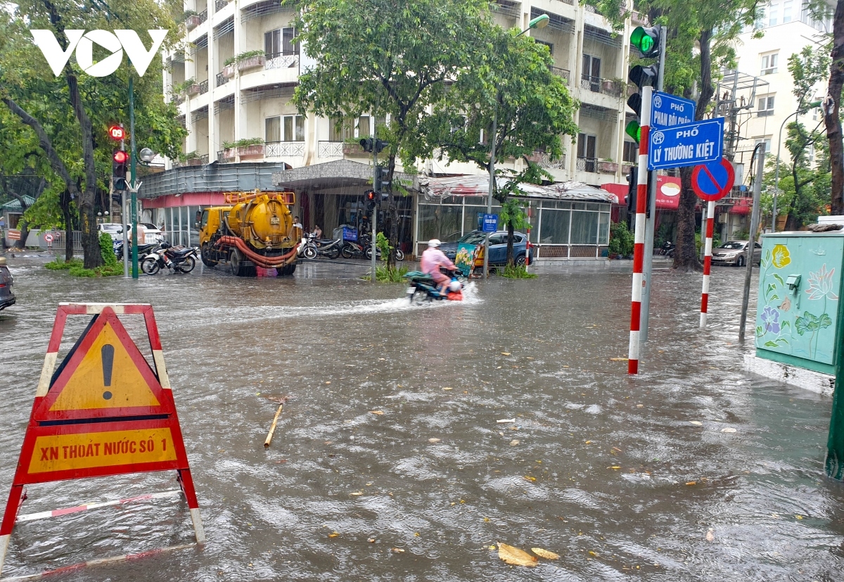 Loạt dự án thoát nước “lụt” tiến độ, Hà Nội truy trách nhiệm người đứng đầu