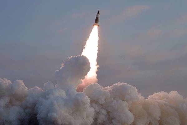 Nhật Bản kịch liệt phản đối vụ phóng tên lửa mới nhất của Triều Tiên