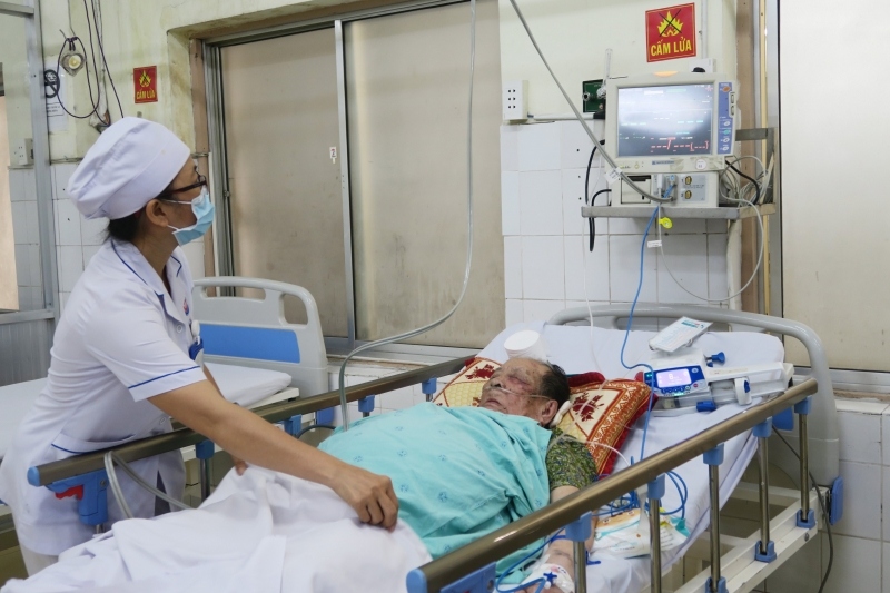 TP.HCM hỗ trợ kinh phí cho 17 bệnh viện để trả lương nhân viên
