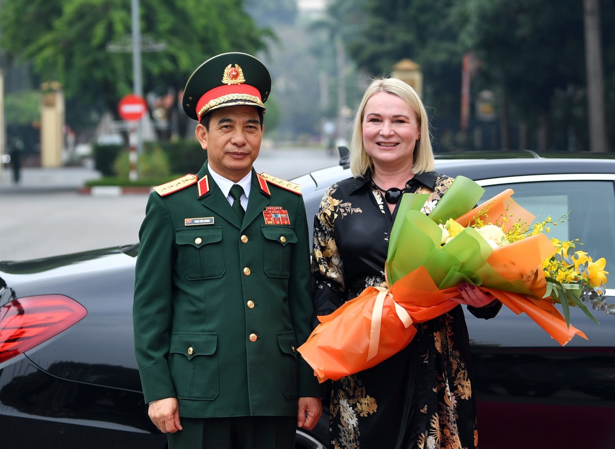 Bộ trưởng Quốc phòng CH Czech thăm Việt Nam, dự triển lãm Quốc phòng quốc tế