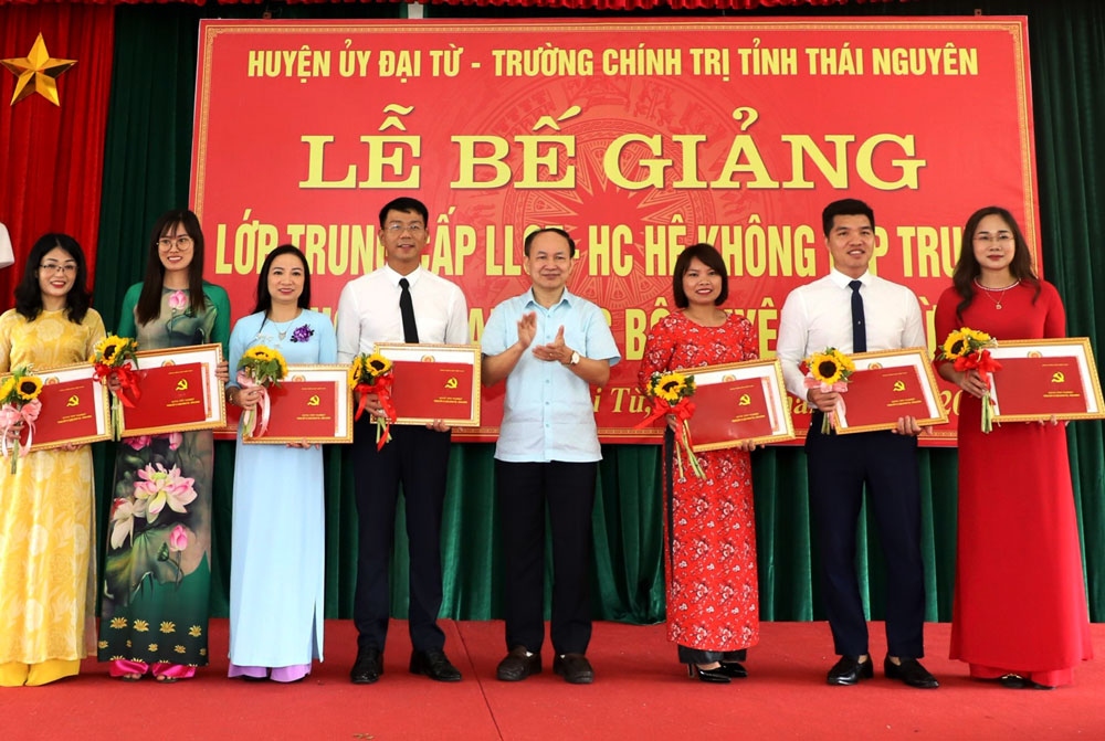 Thái Nguyên: Công tác cán bộ là then chốt của hệ thống chính trị vững mạnh