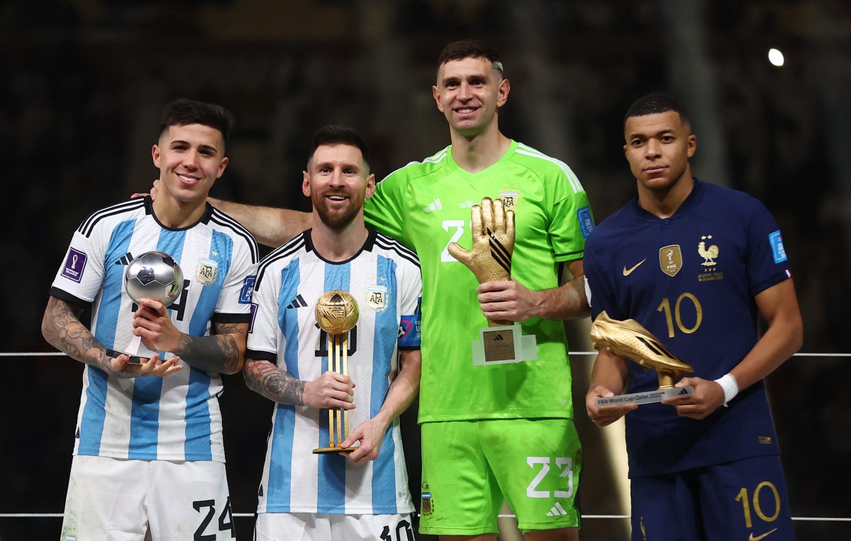 “Vua bóng đá” Pele chúc mừng Messi, bất nhờ nhắc đến Maradona