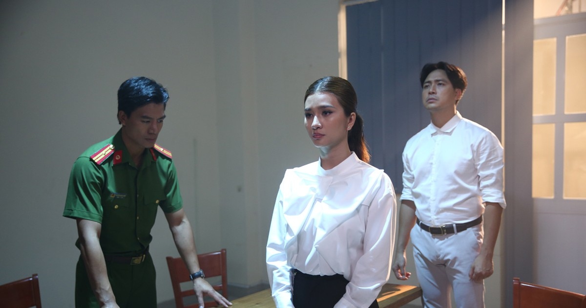 Hiếu Nguyễn, Thanh Duy tiết lộ hậu trường đóng phim hình sự "Bí mật hai thế giới"