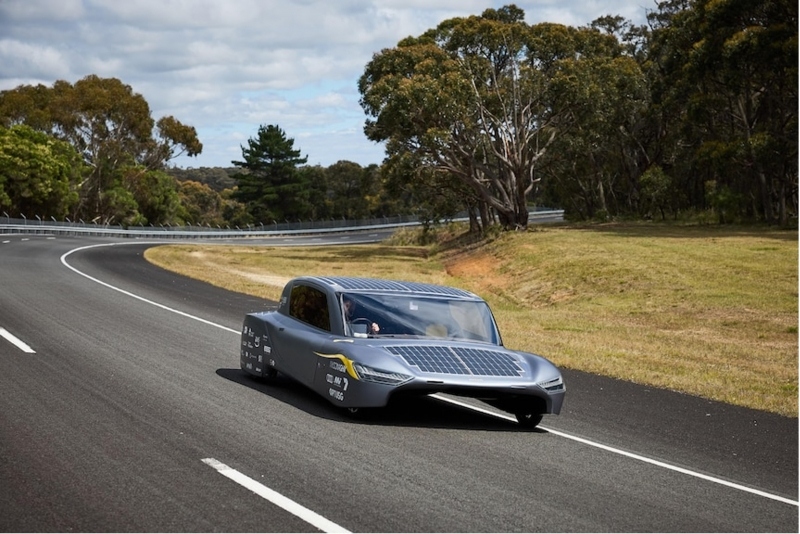 Australia lập kỷ lục Guinness với xe năng lượng mặt trời nhanh nhất thế giới