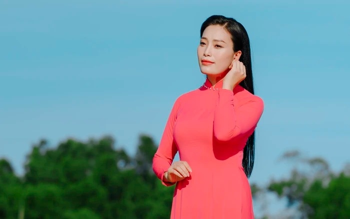 Sao Mai Huyền Trang ra MV tri ân "quê hương" Hà Tĩnh