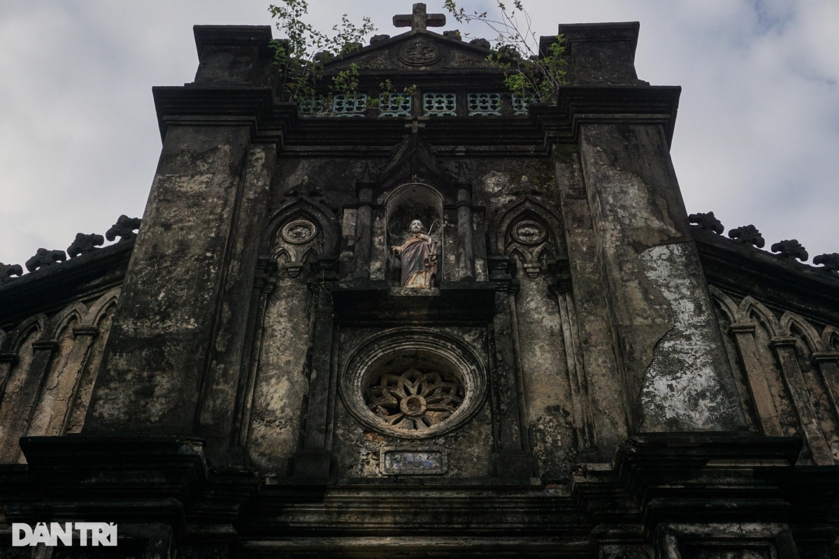 Nét đẹp cổ kính hiếm có của nhà thờ cổ gần 120 năm tuổi tại Đà Nẵng
