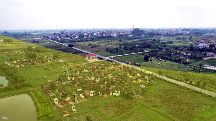 Làm đường vành đai 4, Hà Nội di dời gần 15.000 phần mộ