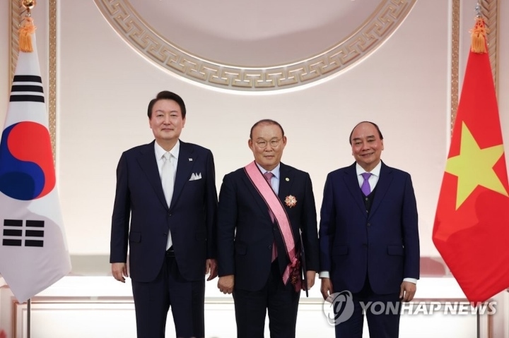HLV Park Hang Seo nhận huân chương Heungin vì sự nghiệp ngoại giao Hàn Quốc