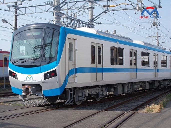 Đoàn tàu metro Bến Thành - Suối Tiên chạy thử nghiệm đoạn trên cao