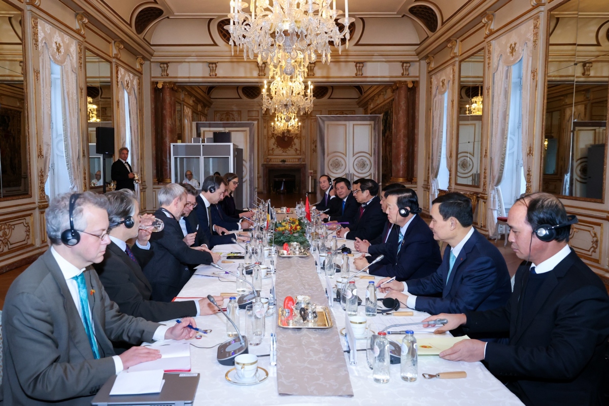 Thủ tướng hội đàm với Thủ tướng Vương quốc Bỉ Alexander De Croo