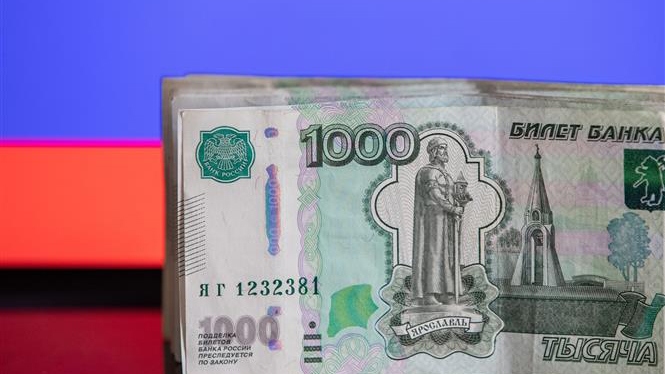 Tiền chuyển từ Nga ra ngân hàng nước ngoài tăng 26 lần