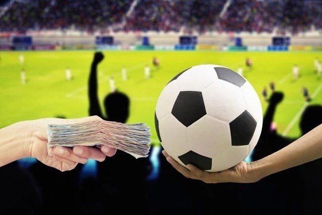 Cá độ bóng đá online: Hệ lụy và giải pháp