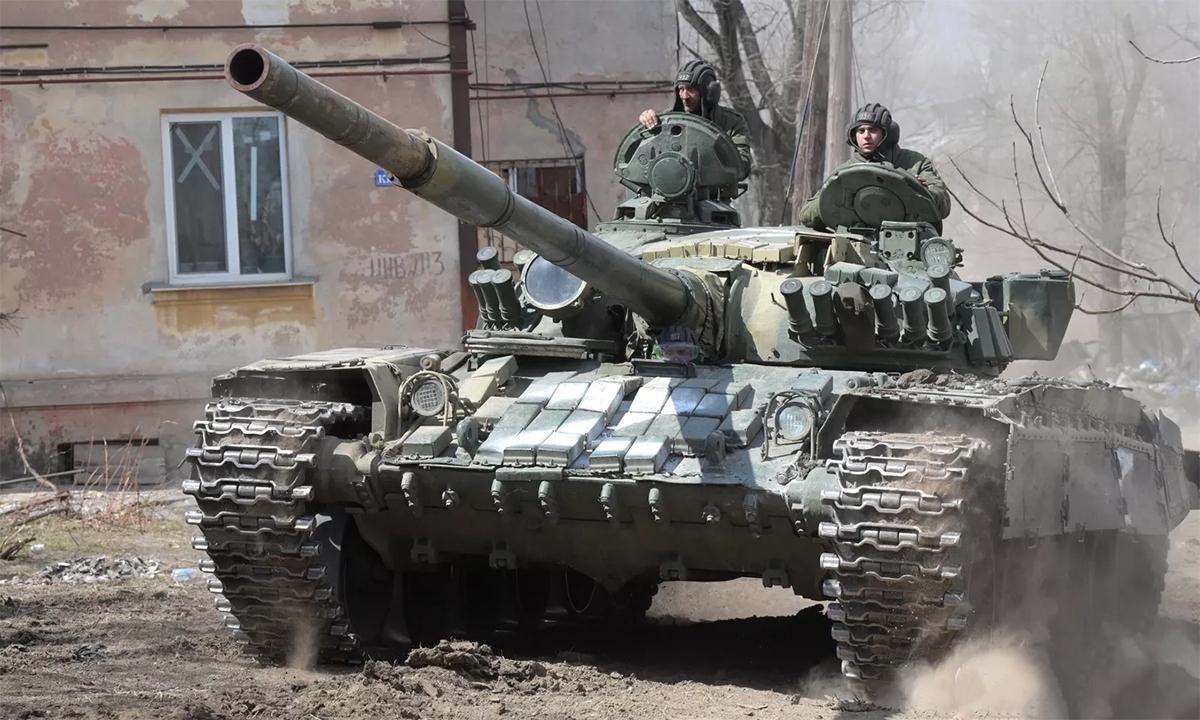 Đều tung đòn mạnh mẽ, Nga và Ukraine đang thay đổi chiến thuật tấn công?