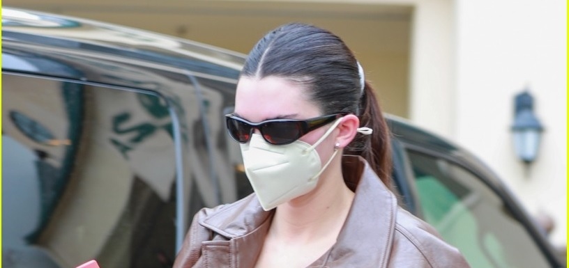 Kendall Jenner khoe body nóng bỏng trên phố