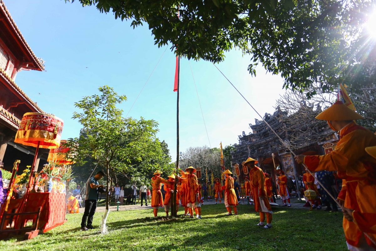 Thừa Thiên Huế: Tái hiện nghi lễ dựng nêu ngày Tết tại Đại nội Huế