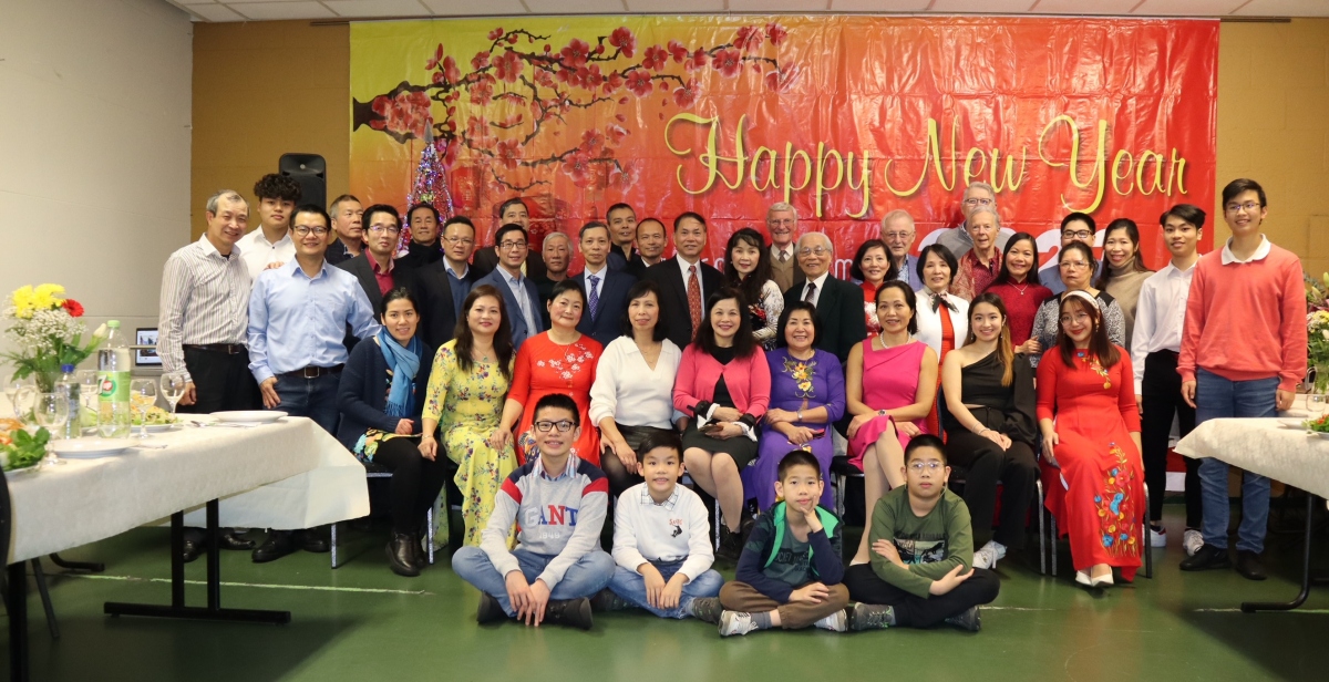 Đại sứ Việt Nam tại Hà Lan đón năm mới cùng hội Việt kiều ở Den Haag