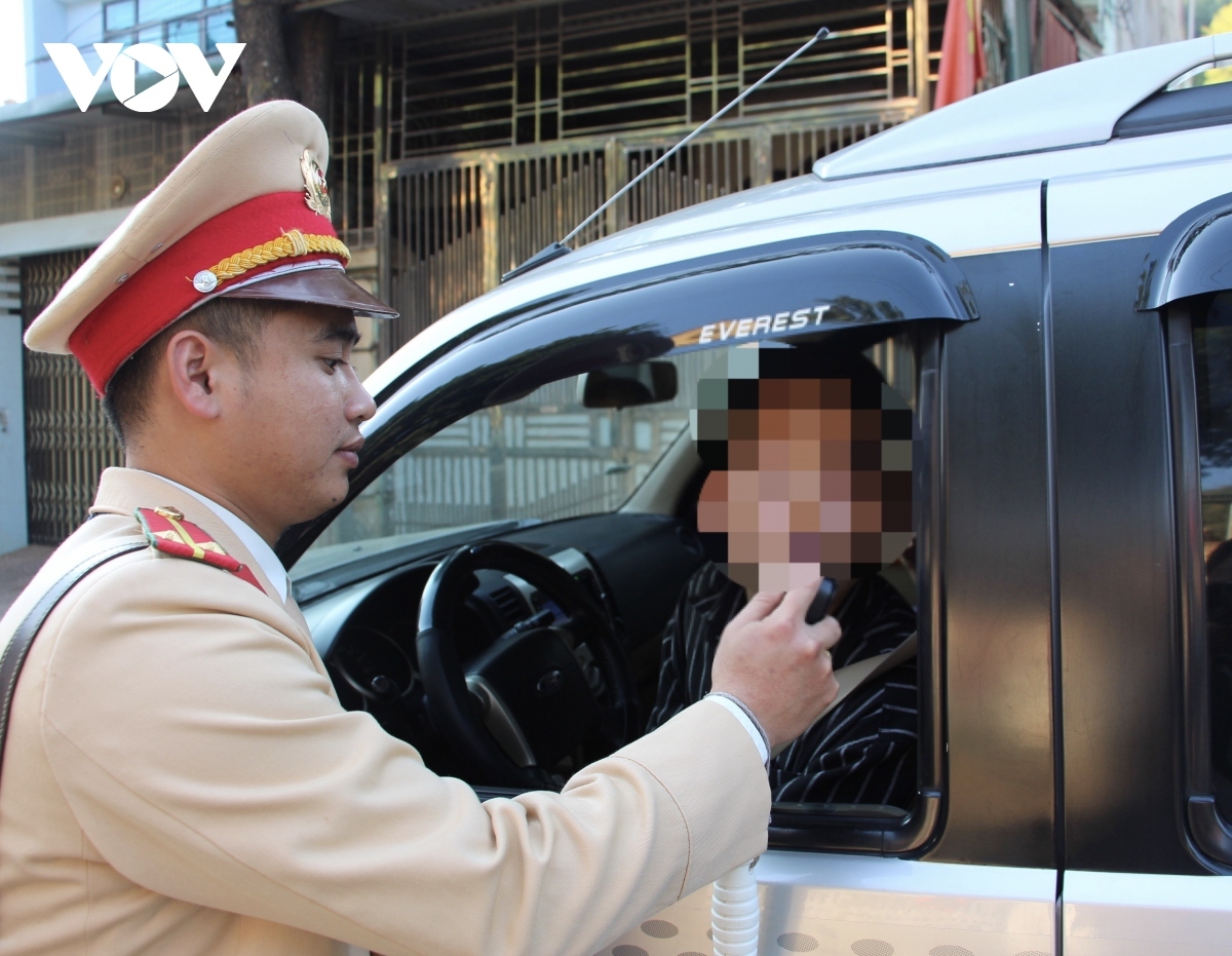 Xử phạt gần 1.400 tài xế vi phạm nồng độ cồn trong ngày 28 Tết