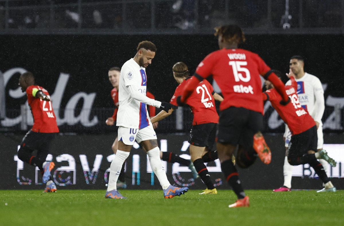 Messi - Neymar - Mbappe im hơi lặng tiếng, PSG gục ngã trước Rennes