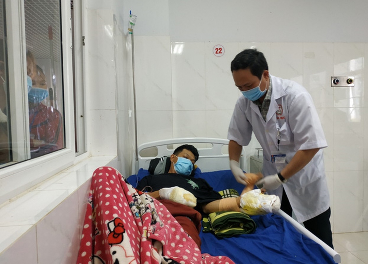 Đắk Lắk cấp cứu 15 ca tai nạn do pháo nổ dịp Tết Nguyên đán