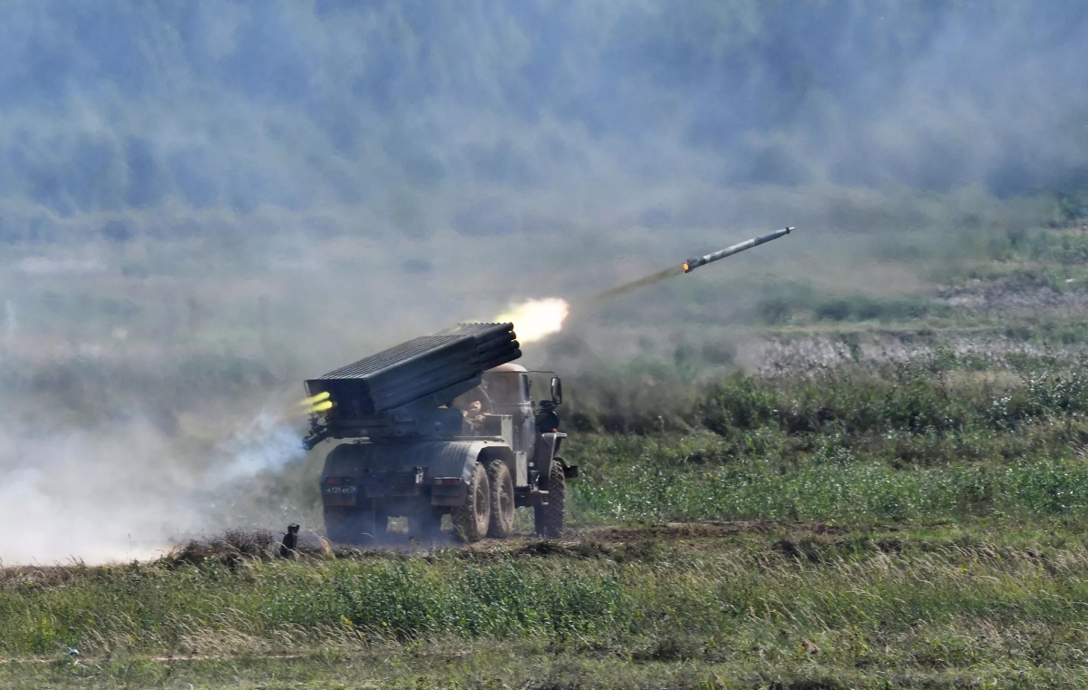 Uy lực pháo phản lực phóng loạt Tornado-G Nga sử dụng ở Donbass