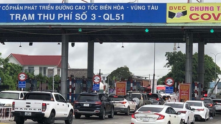 Bộ GTVT phê bình Cục Đường bộ Việt Nam chậm xử lý vụ dừng thu phí Quốc lộ 51