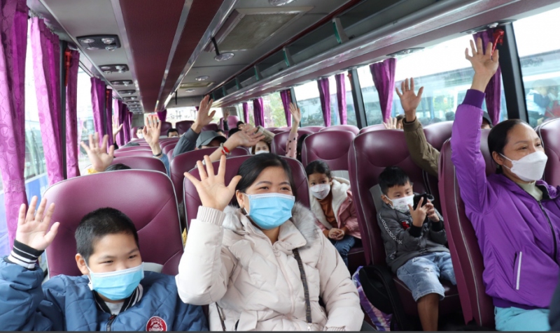 Đà Nẵng tổ chức 70 chuyến xe Công Đoàn đưa công nhân về quê đón Tết