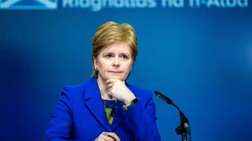 Thủ hiến Scotland bất ngờ từ chức