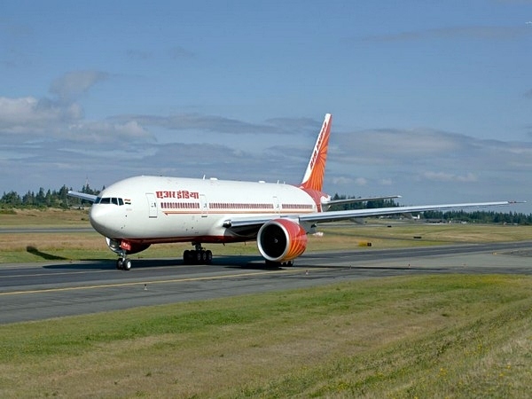 Hãng hàng không quốc gia Ấn Độ Air India đặt mua hơn 500 máy bay của Airbus và Boeing