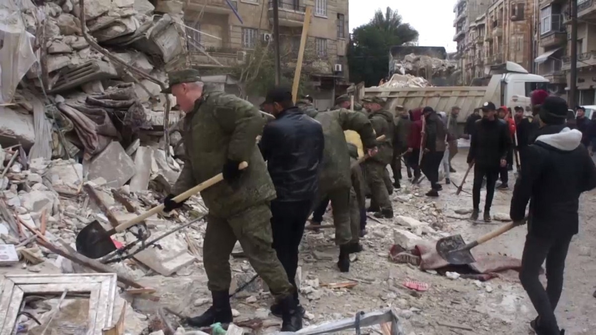 Quân nhân Nga tại Syria cứu được 42 người khỏi đống đổ nát