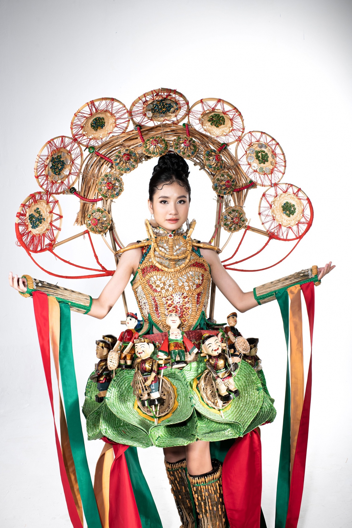 Hoa hậu Nguyễn Thanh Hà sang Ai Cập dự thi Hoa hậu Môi trường thế giới