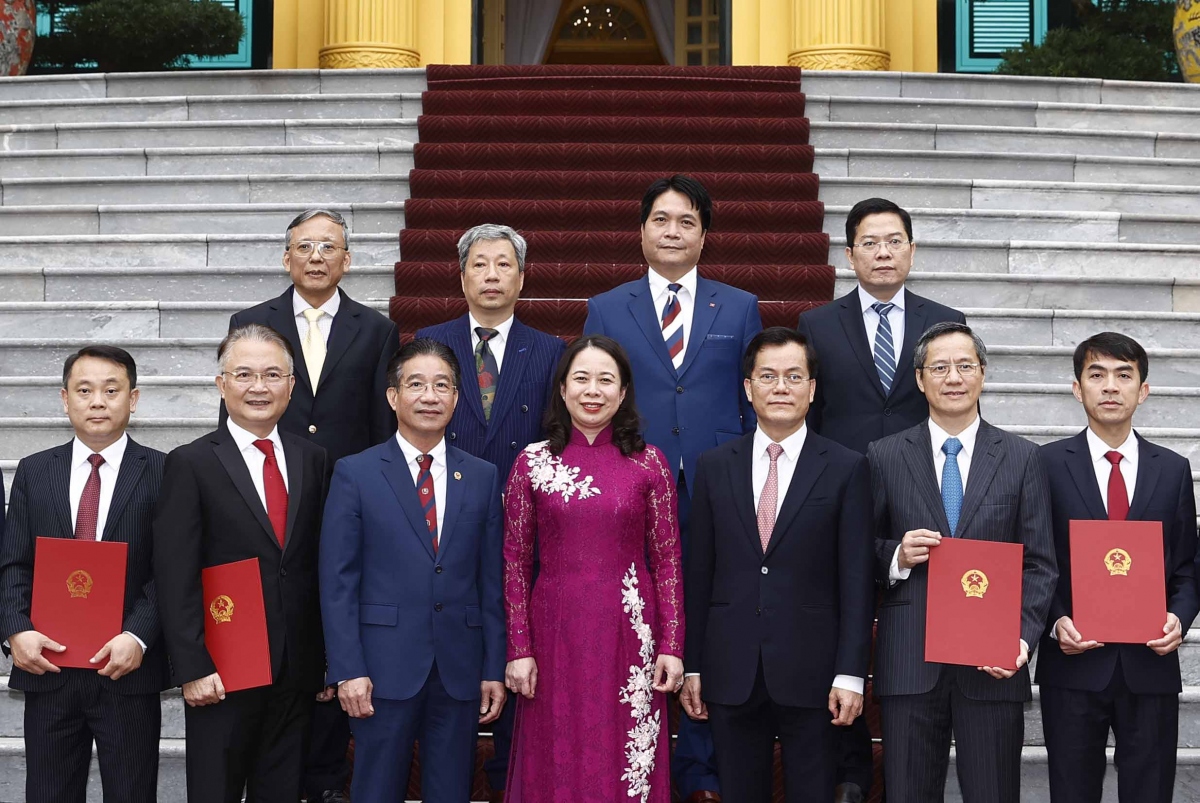 Quyền Chủ tịch nước trao quyết định bổ nhiệm 15 Đại sứ Việt Nam tại nước ngoài